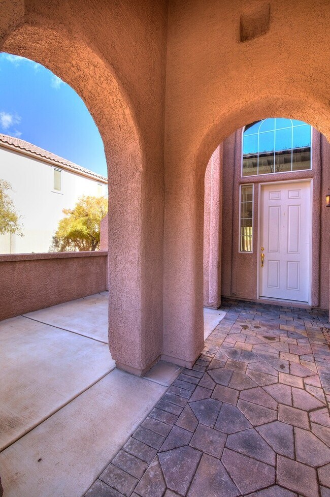 Foto del edificio - Summerlin Home with 3 Bedrooms * 2 Family Rooms