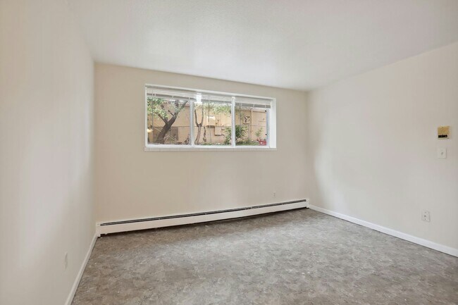 Foto del edificio - 4628 Tyler St NE
