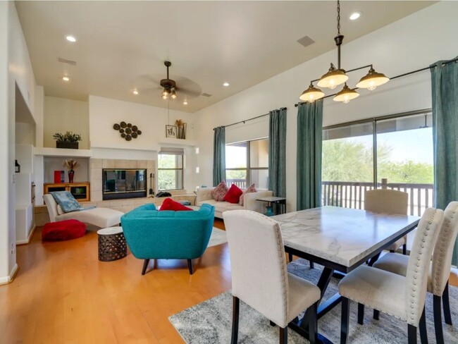Building Photo - 4 Bedroom Single Family Home in Fountain H...