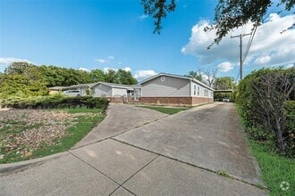 Building Photo - 5302 Wooten Dr