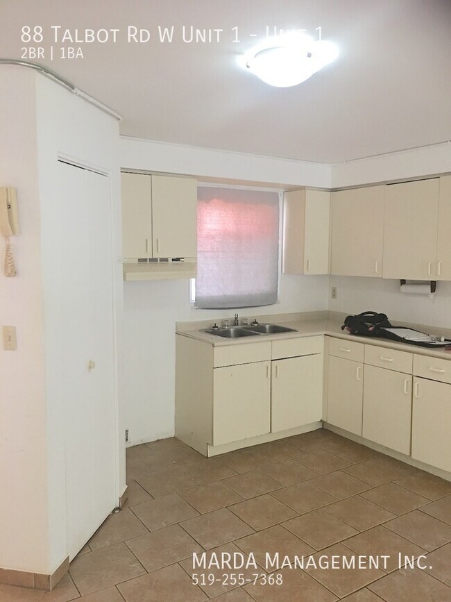 Photo du bâtiment - COZY 2 BED/1 BATH APT IN WHEATLEY + HYDRO & WATER
