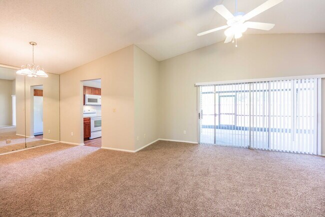 Foto del edificio - 5701 Longleaf Dr