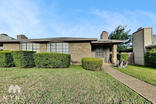 Building Photo - 11809 Garden Terrace Dr