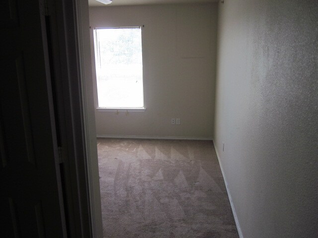 Building Photo - 10727 Mathom Landing