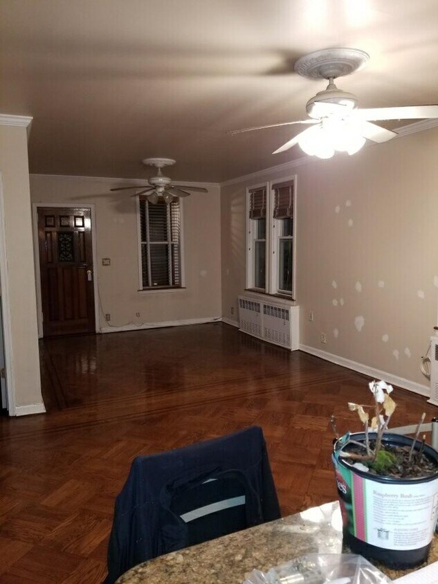 Primary Photo - 260 95th St