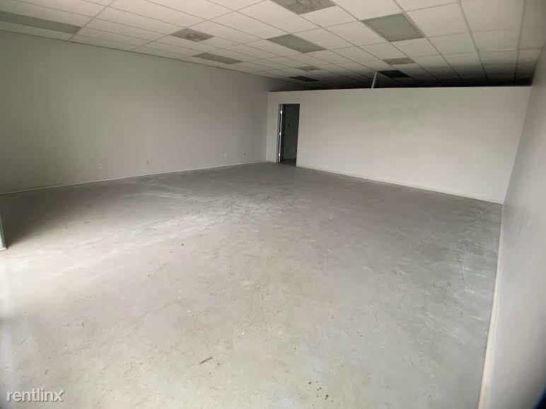 Foto del edificio - 1 br, 1 bath Apartment - 319 E Coma Ave