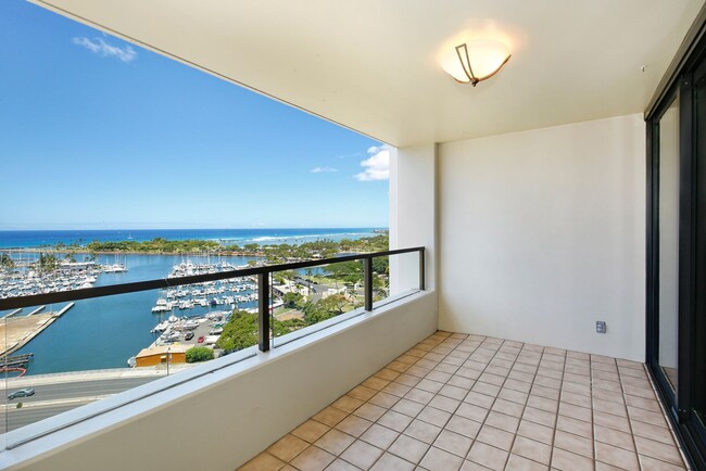 Foto del edificio - Comfortable Living in the Heart of Honolul...