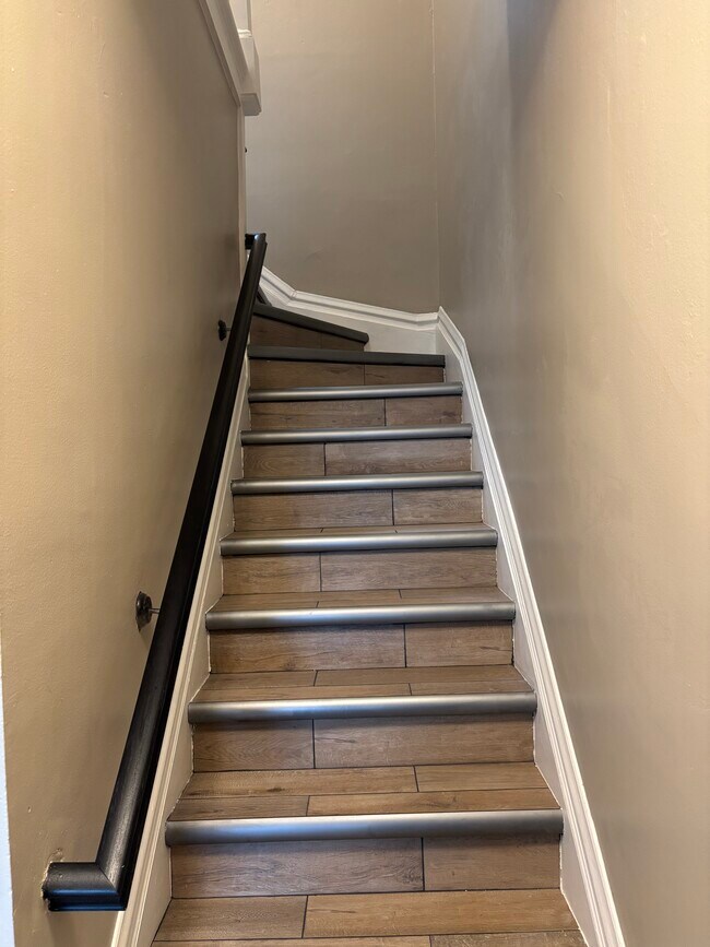 escalera de entrada - 1101 Leavenworth St