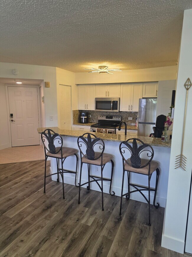 Foto del edificio - 8870 Colonnades Ct W