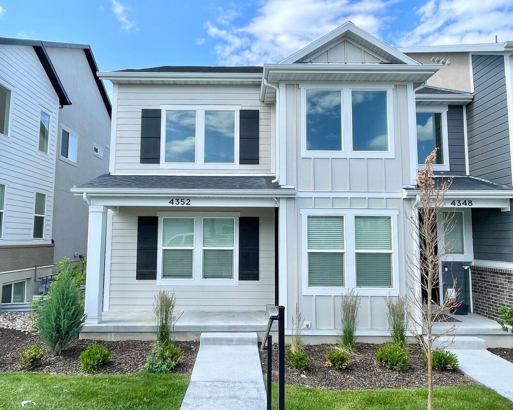 Sleek Townhome at Mountain Ridge! - Sleek Townhome at Mountain Ridge!