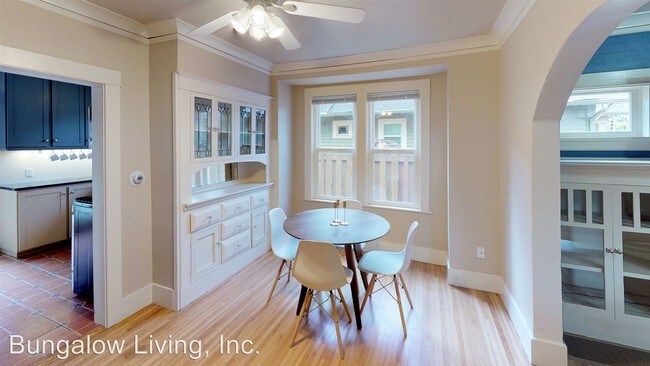 Building Photo - 3535 SE 62nd Ave