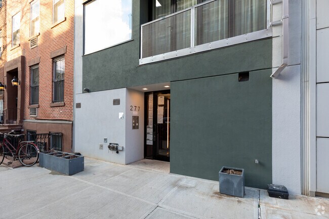 Building Photo - 277 E 7th St