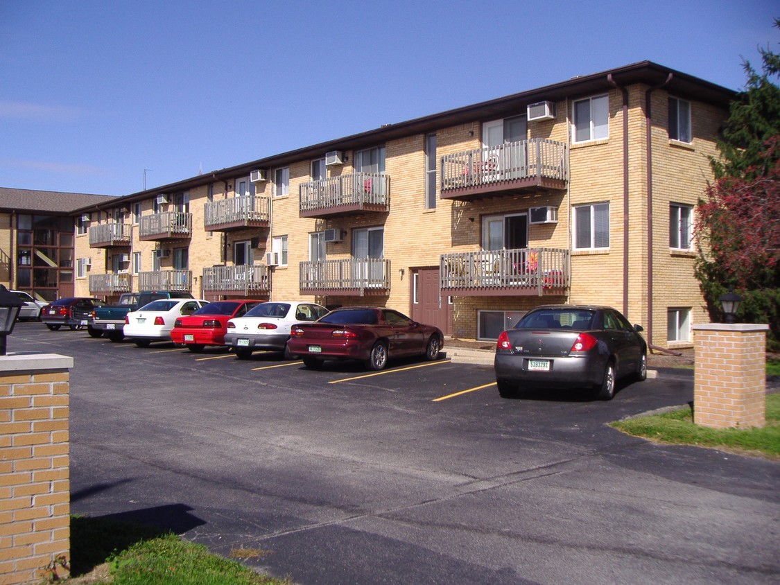 2367 Yeager Rd - Pine Manor Apartment
