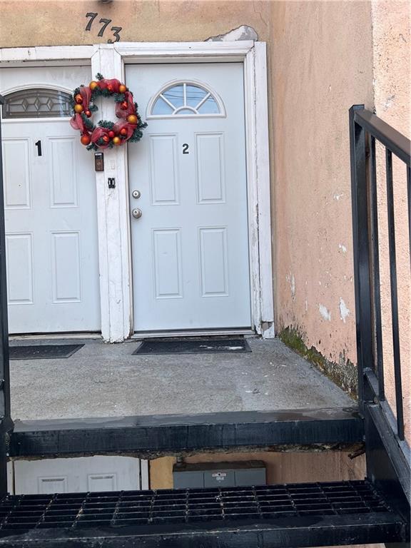 Foto del edificio - 773 Drew St