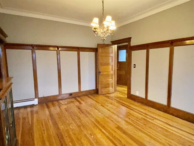 Foto del edificio - 409 Gregory Ave