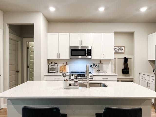 Building Photo - 5037 Percival Dr