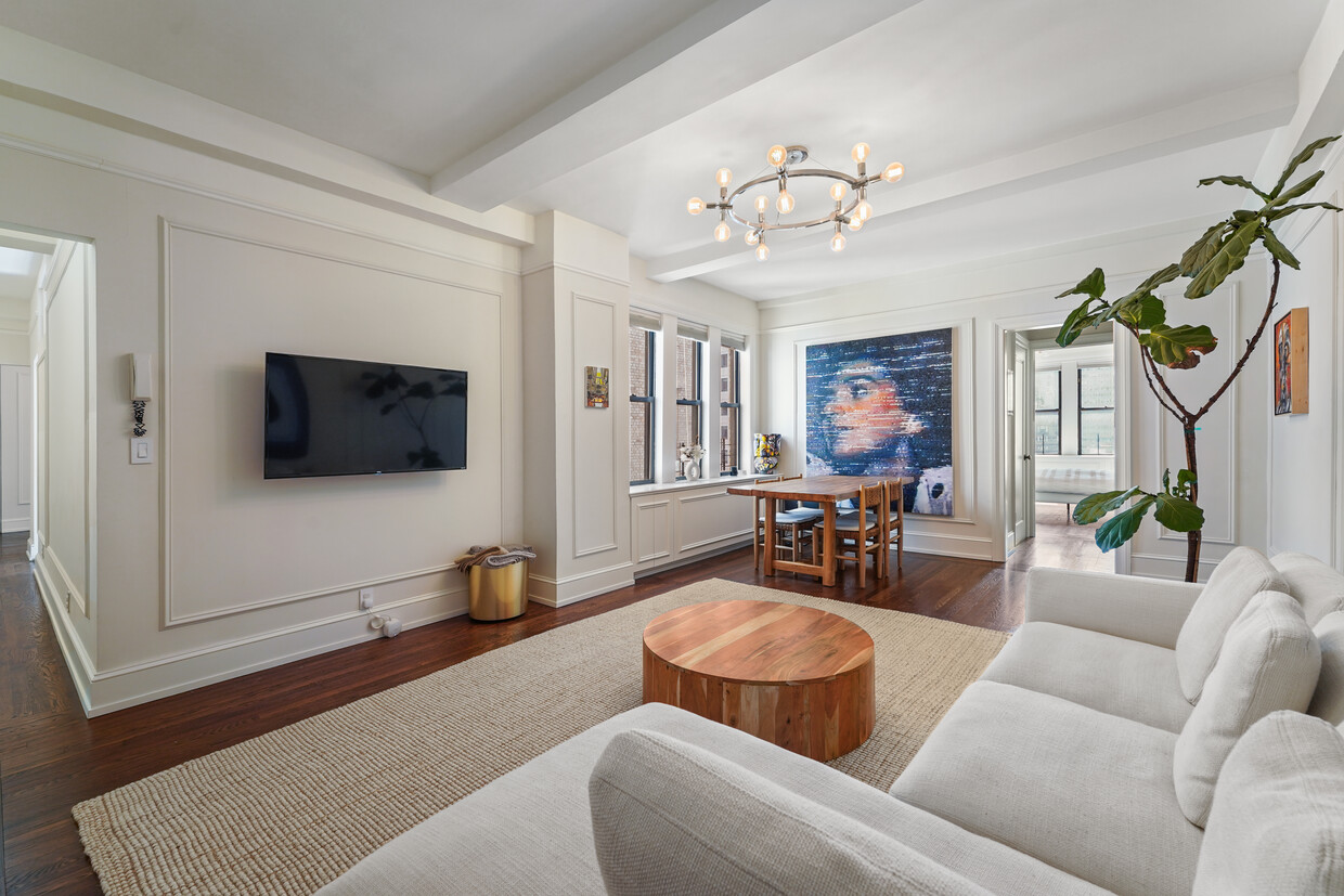 Foto principal - 157 E 72nd St