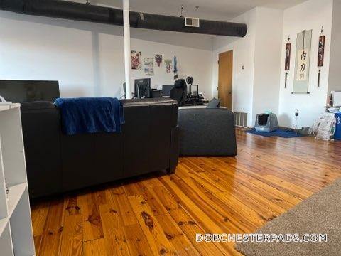 Building Photo - 600 Columbia Rd