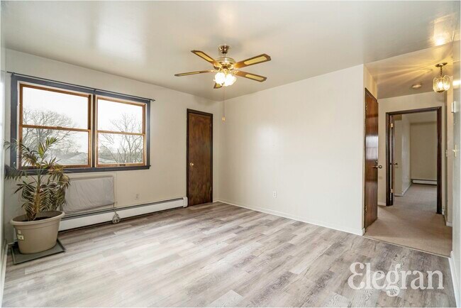 Foto del edificio - 25 Springer Ave