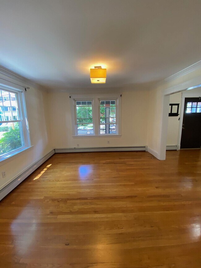 Foto del edificio - 324 Walden St