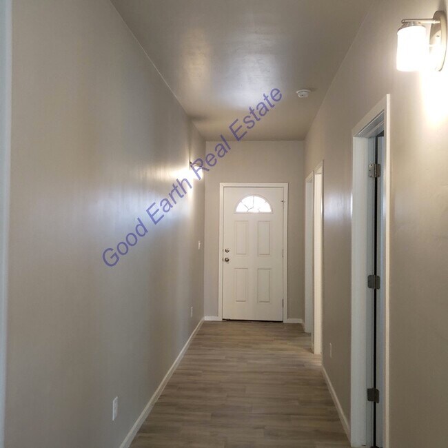 Building Photo - 3938 Santa Sophia Rd