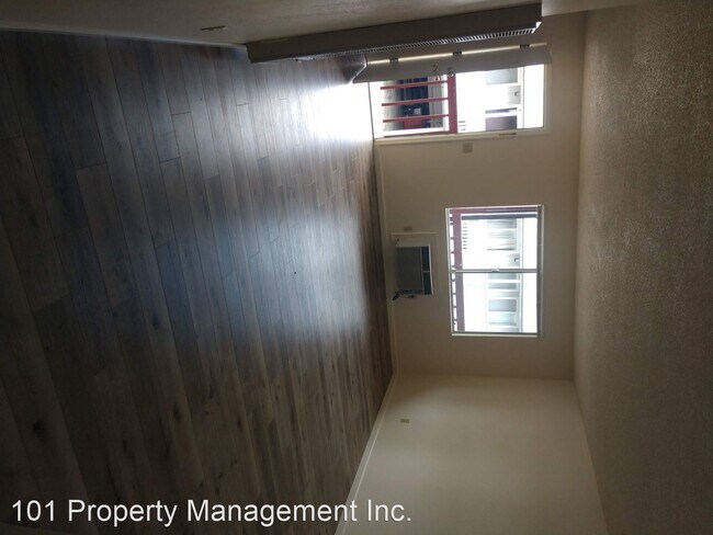 Building Photo - 1521 N Bush St