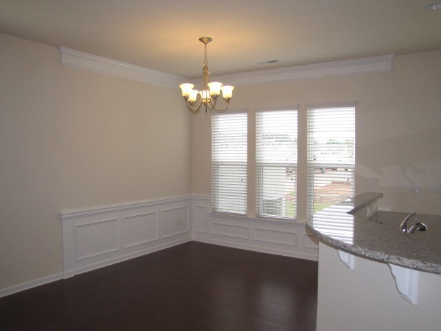 Building Photo - 6032 Carrollton Ln