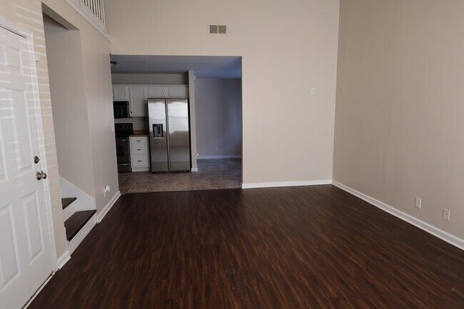 Sala de estar - 999 Culverson Ct