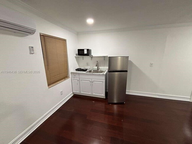 Foto del edificio - 645 NW 7th Ave