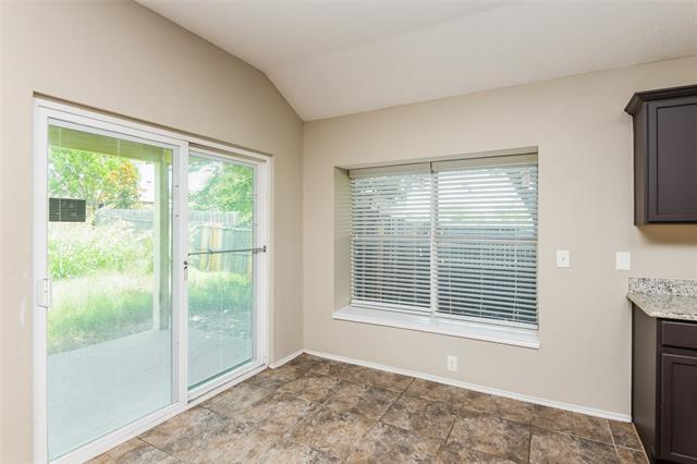 Foto del edificio - 807 Creekside Dr