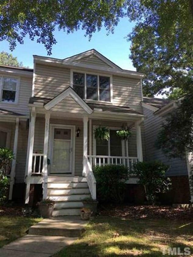 1647 Claiborne Ct, Raleigh, NC 27606 Townhome Rentals in Raleigh NC