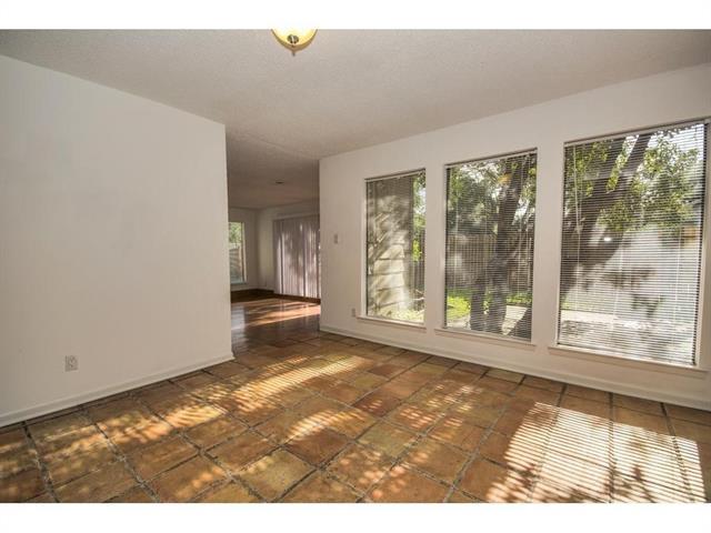 Building Photo - 4902 Thunder Rd