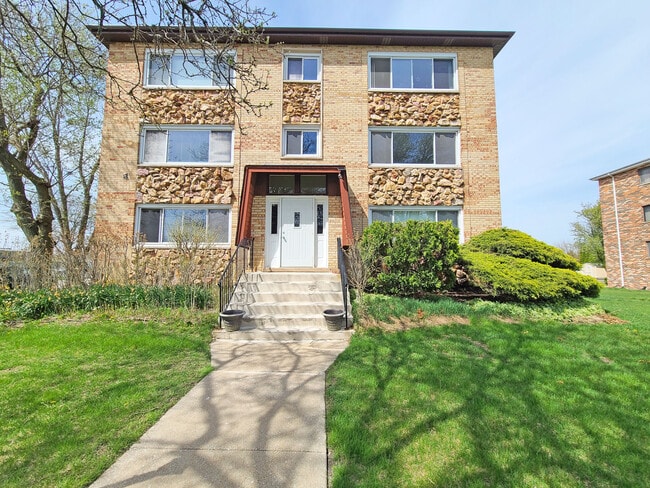 Building Photo - 2 Paxos Dr