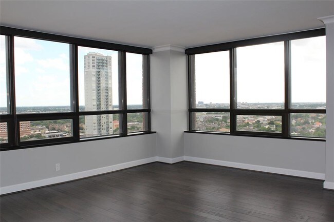 Building Photo - 5150 Hidalgo St