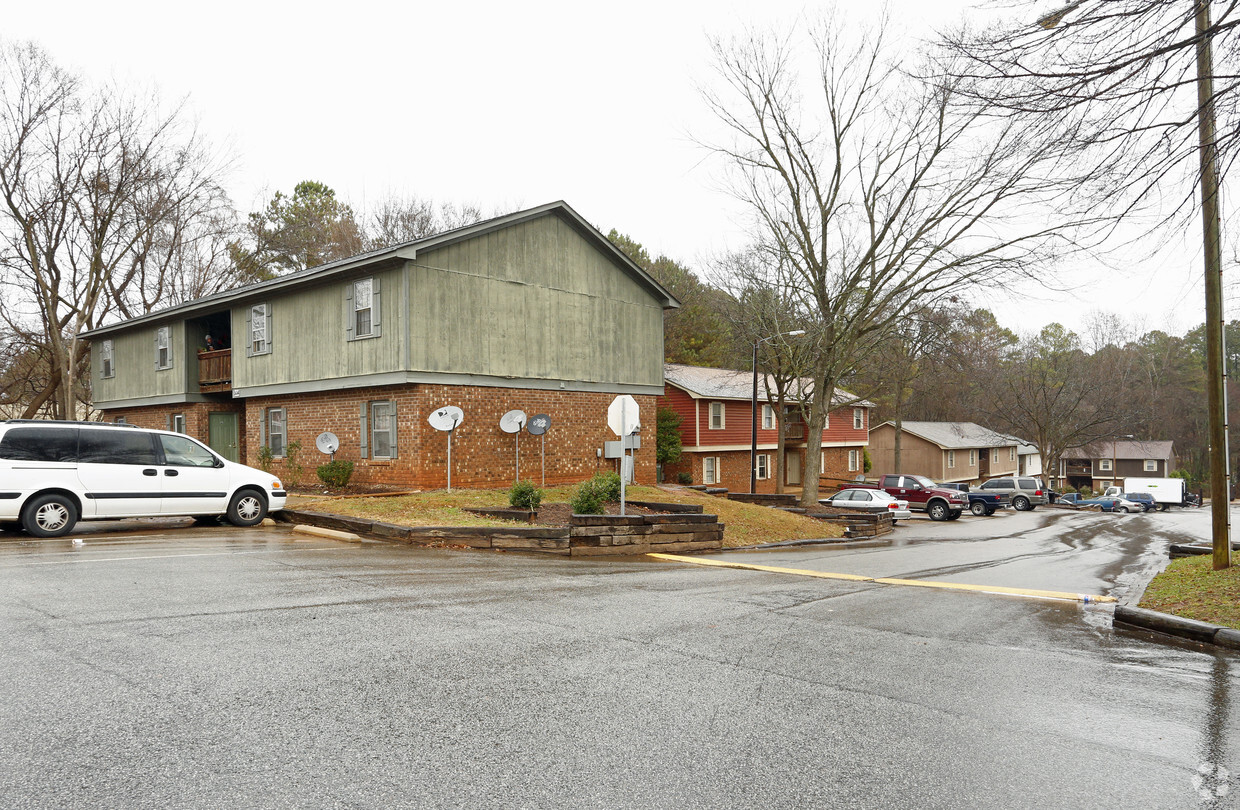 Park Creek - Park Creek Apartments