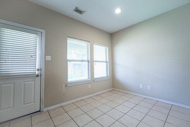 Foto del edificio - 11219 Overland Trail Dr