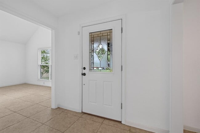 Foto del edificio - 1202 Knollpark Cir