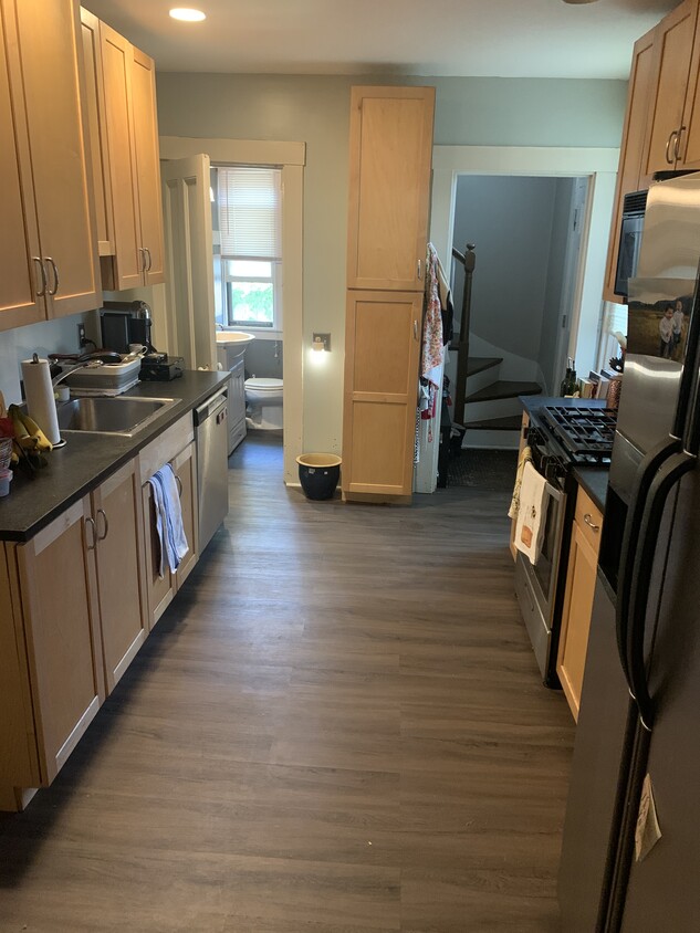 Foto principal - 21 Sargent Ave
