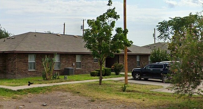 Foto del edificio - 900 Harmon Ave