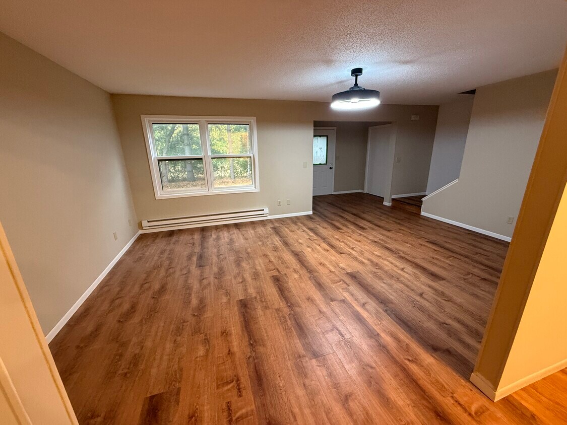 Foto principal - 612 4th St N