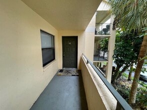 Building Photo - 9999 Summerbreeze Dr