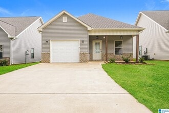 Building Photo - 154 Park Dr N