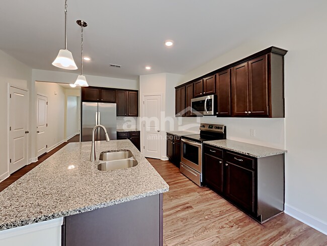 Building Photo - 4503 Tarpon Drive