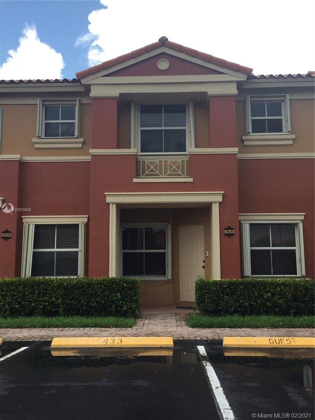 11549 NW 62nd Terrace, Doral, FL 33178 Townhome Rentals in Doral FL