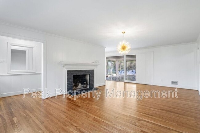 Building Photo - 8235 Whittington Dr