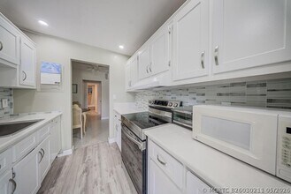 Building Photo - 3600 N Ocean Dr