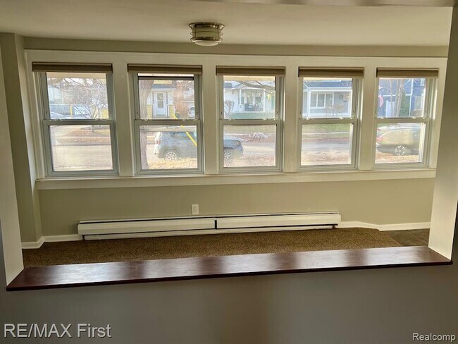 Foto del edificio - 118 Potter Ave