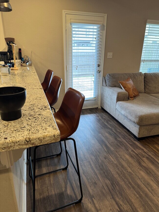 Foto del edificio - 2836 Papa Bear Dr