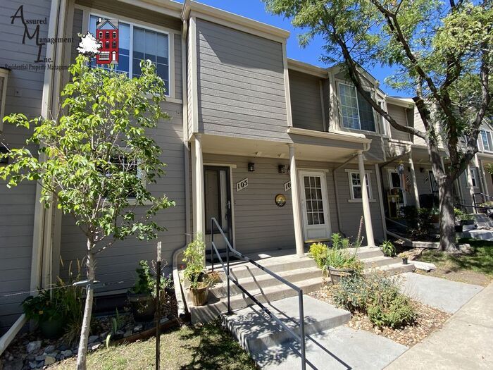 Large townhome with finished basement! All... Townhouse for Rent in