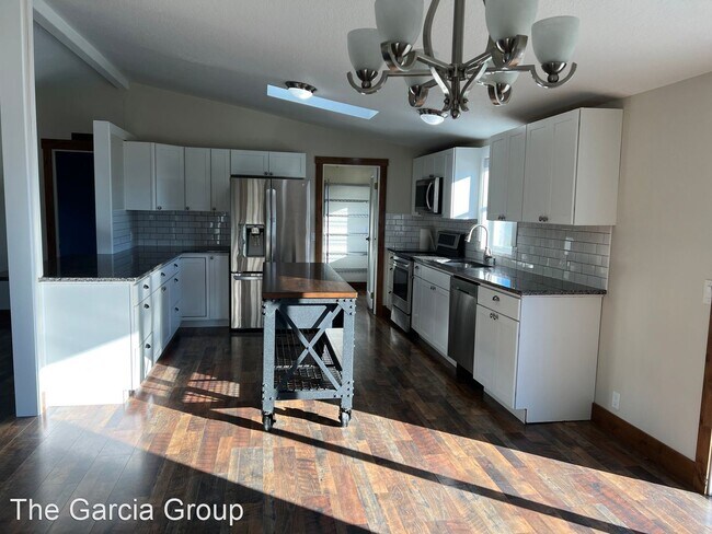 Building Photo - 3 br, 2 bath House - 29700 E Woodard Rd